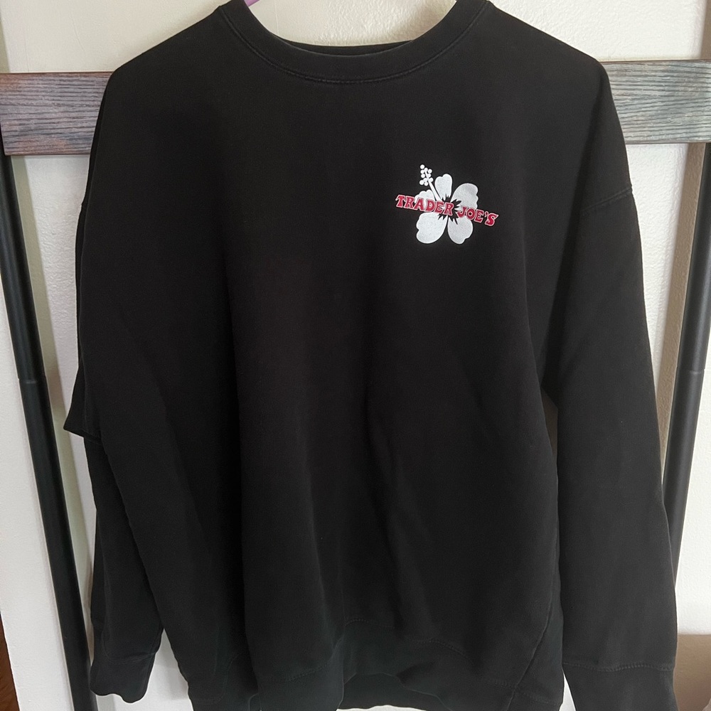 XL Trader Joe’s Black Crew Neck Sweatshirt